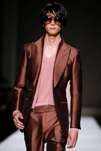 Look 44